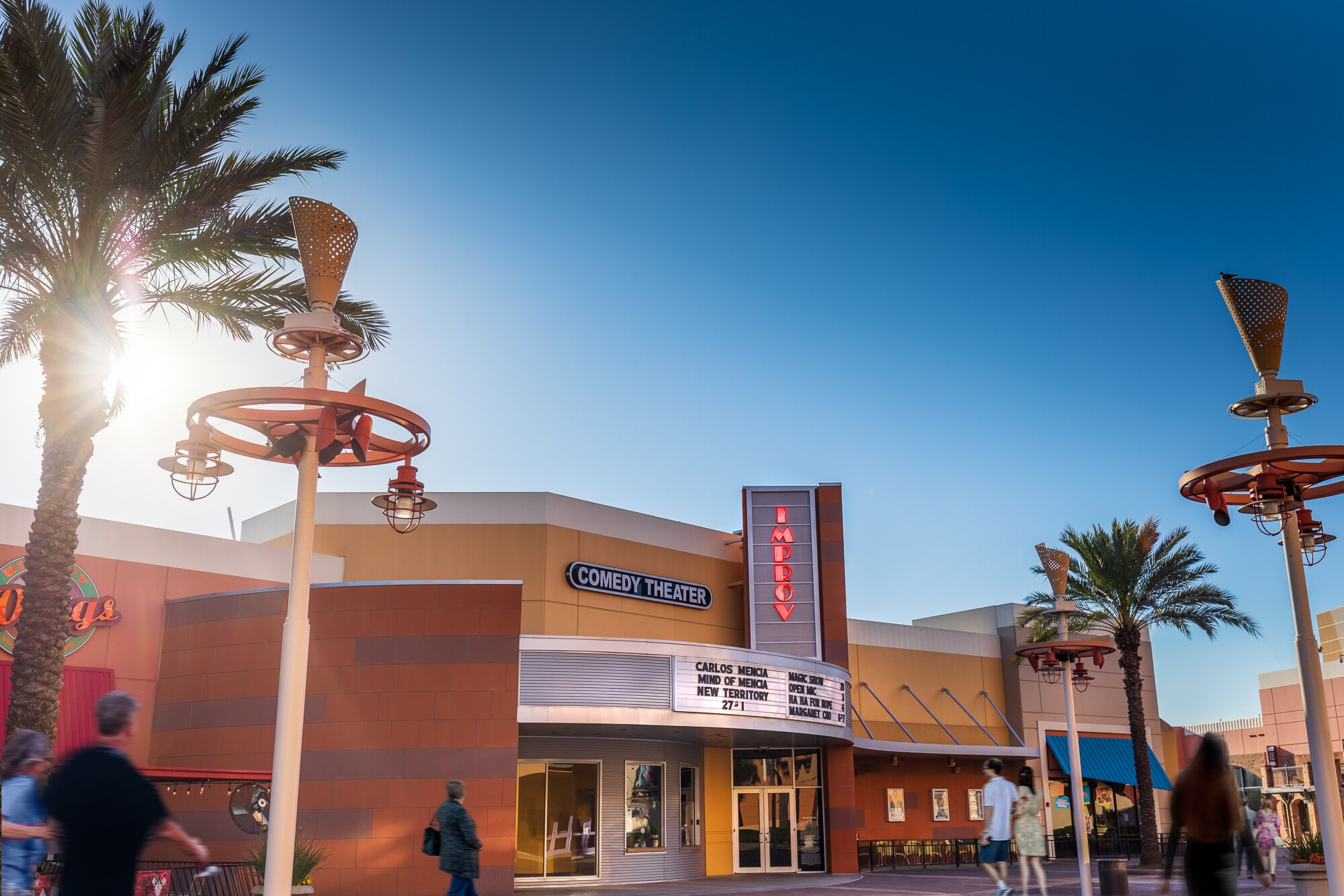 76007680 Katy Fwy, Houston, TX 77055 Marq'e Entertainment Center