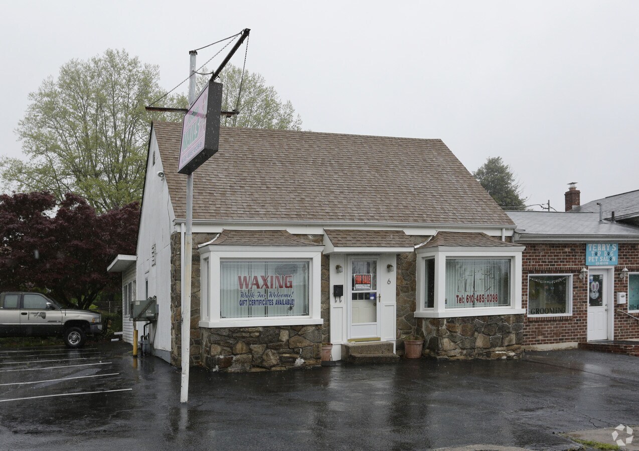 6 Rosalie Ln, Aston, PA 19014