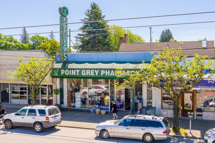 4520 W 10th Ave, Vancouver, BC V6R 2J1