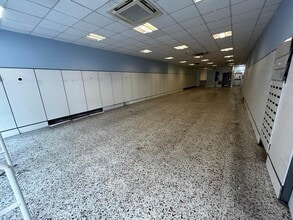 30 Woodfield St, Swansea for lease Interior Photo- Image 1 of 8