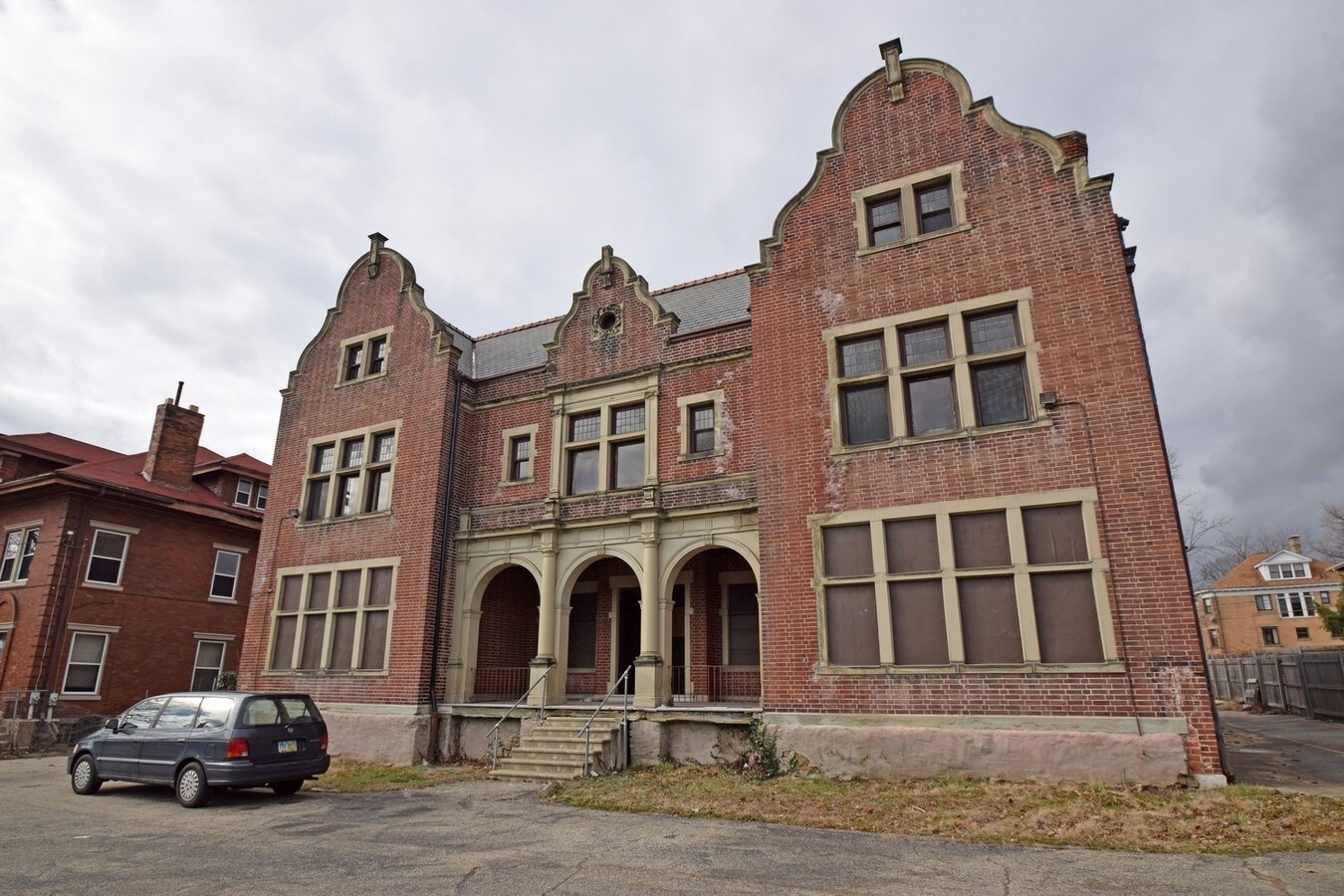 3891 Reading Rd, Cincinnati, OH 45229