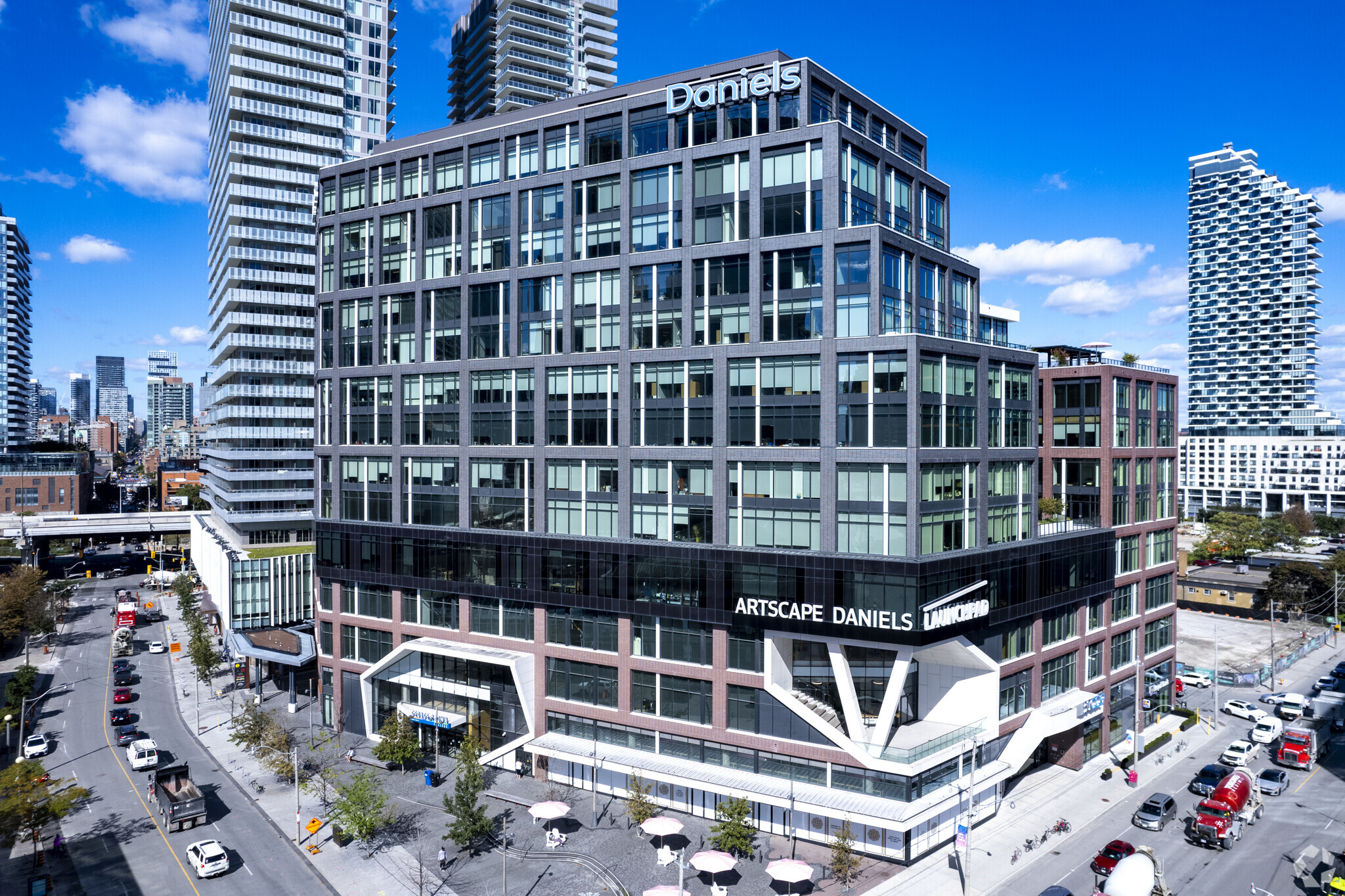 128-134 Queens Quay E, Toronto, ON for sale Primary Photo- Image 1 of 60