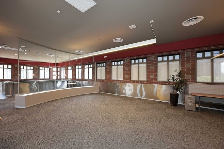 2812 N Norwalk, Mesa, AZ for sale - Building Photo - Image 3 of 39