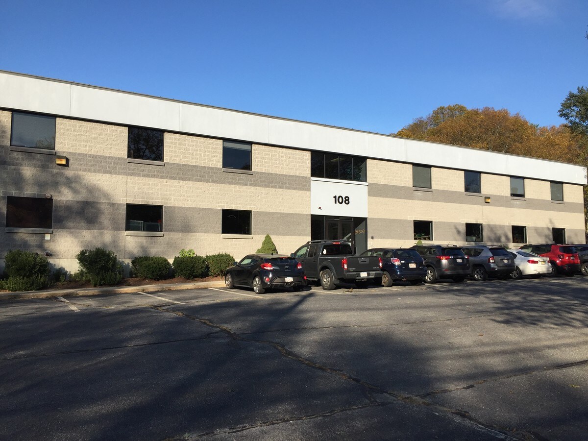 108 Forest Ave, Hudson, MA 01749