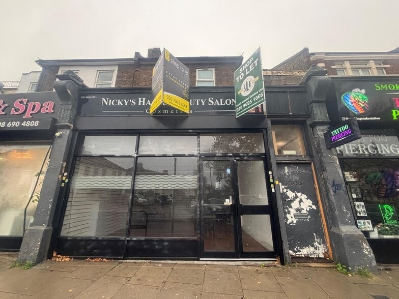 327 Stanstead Rd, London for lease - Building Photo - Image 1 of 2