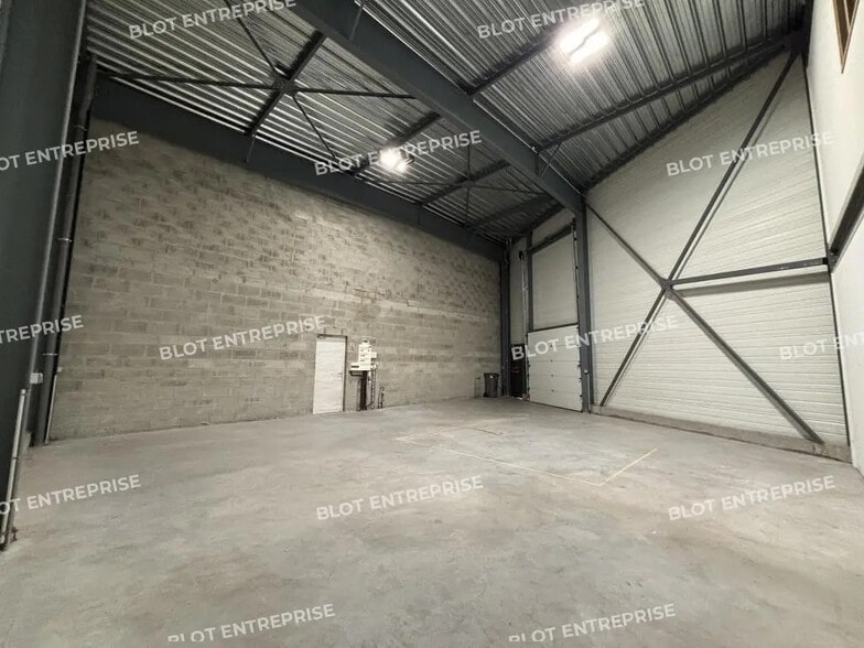 Office in Nantes for lease - Interior Photo - Image 3 of 7