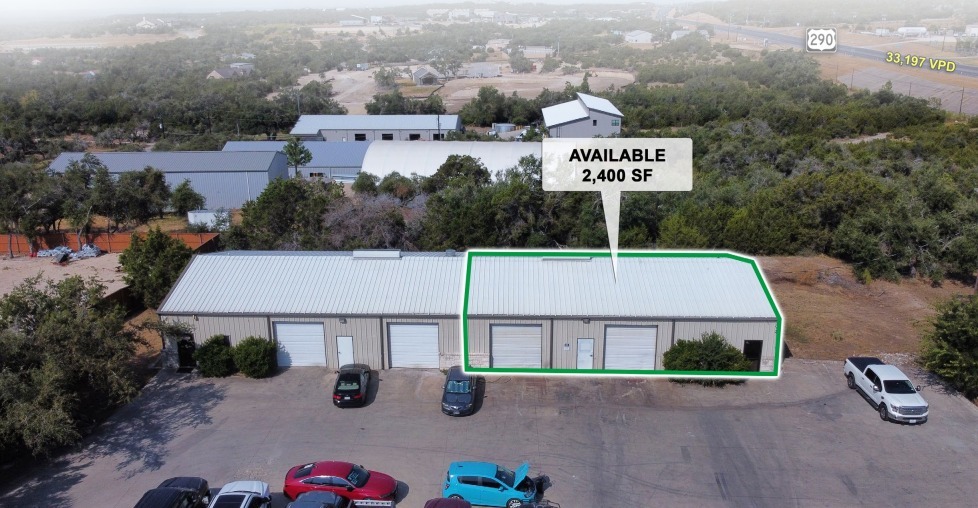 1032 Canyon Bend Dr, Dripping Springs, TX for lease - Building Photo - Image 1 of 4