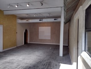 1954-1956 Walnut St, Columbus, OH for lease Interior Photo- Image 2 of 7