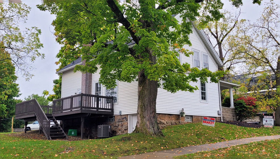 214 E Park St, Chardon, OH for sale - Building Photo - Image 3 of 19