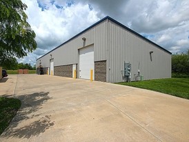 3195 Grand Prix Dr, Decatur IL - Warehouse