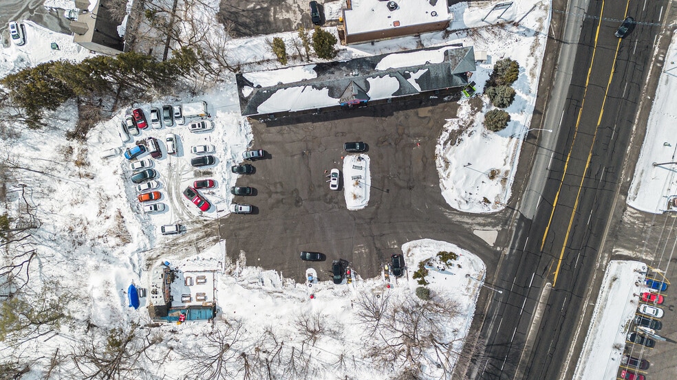 2562 Bank St, Ottawa, ON for sale - Building Photo - Image 3 of 33