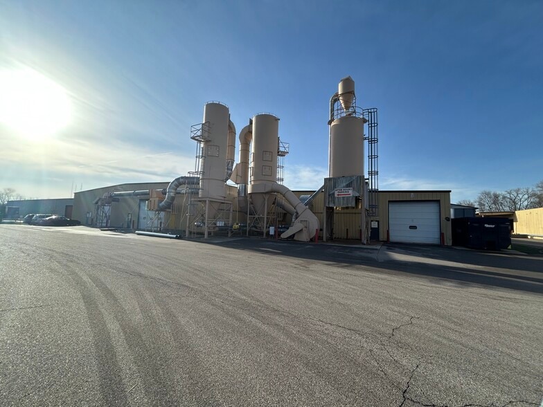 606 Legion St, Bristol, IN for lease - Building Photo - Image 2 of 11