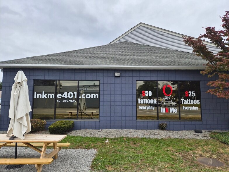 1131 Warwick Ave, Warwick, RI for sale - Building Photo - Image 2 of 8