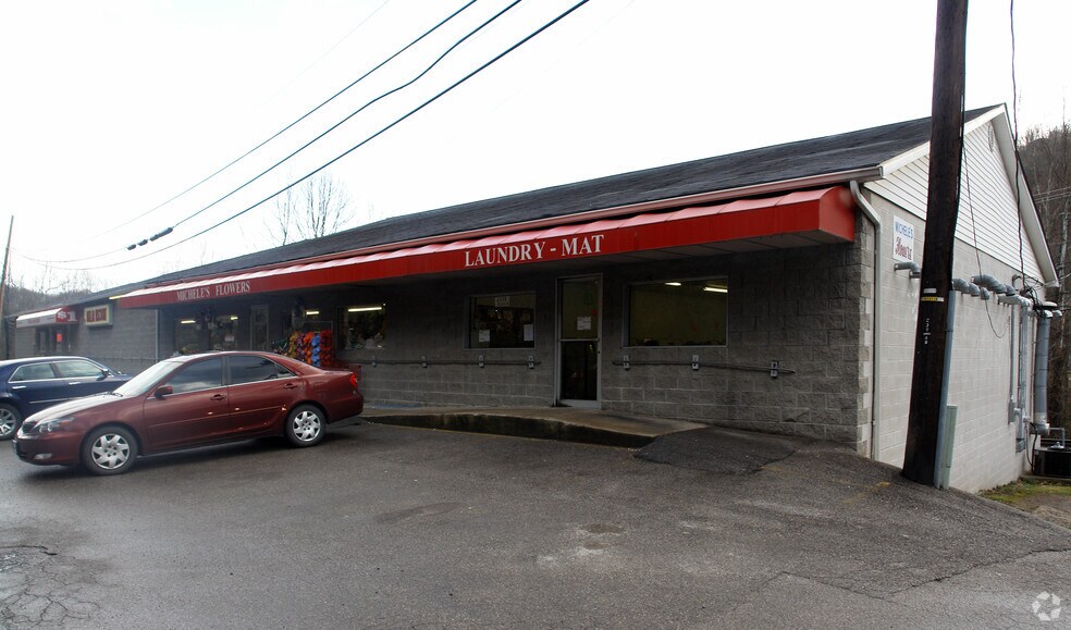 2508 Smoot Ave, Danville, WV 25053