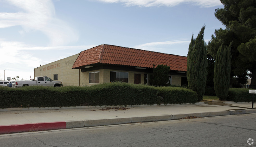 15453 Cholame Rd, Victorville, CA for lease - Primary Photo - Image 1 of 2