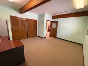 24461 Welches Rd, Welches, OR for lease Building Photo- Image 1 of 6