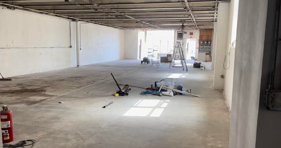 112 Industrial Loop, Staten Island, NY for lease - Interior Photo - Image 3 of 6