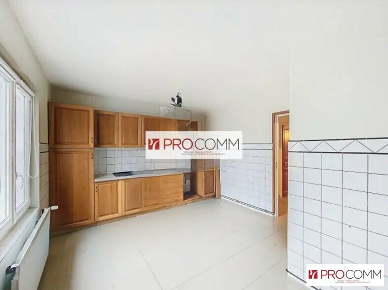 Flex in Nogent-le-Phaye for lease - Building Photo - Image 2 of 12