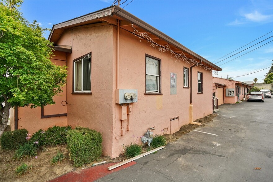 21806-21832 Meekland Ave, Hayward, CA for sale - Building Photo - Image 2 of 24