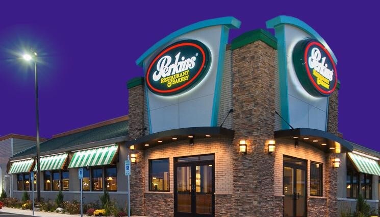 1045 Hammond Ave, Waterloo, IA for sale - Primary Photo - Image 1 of 1