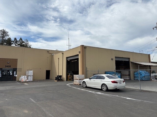 3405 Standish Ave, Santa Rosa, CA for lease - Building Photo - Image 1 of 8