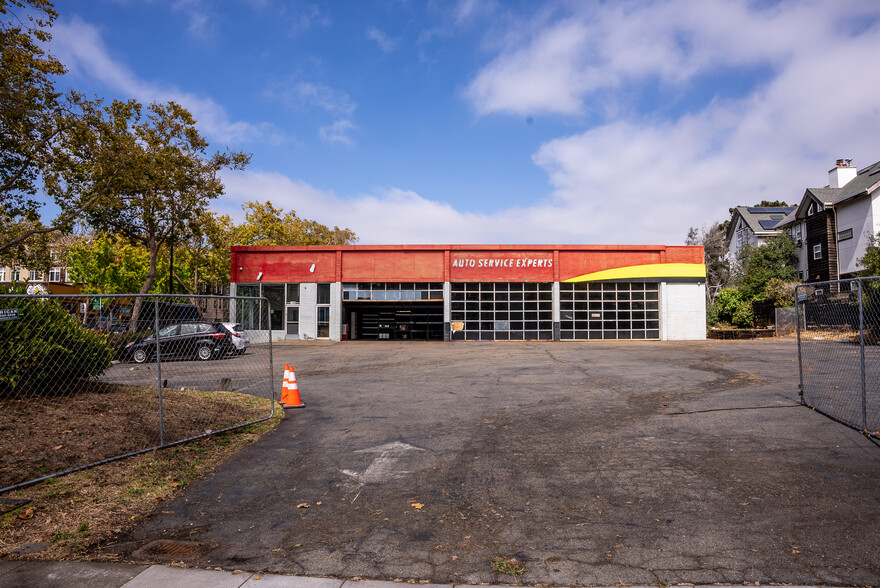 1835 San Pablo Ave, Berkeley, CA for lease - Building Photo - Image 1 of 17