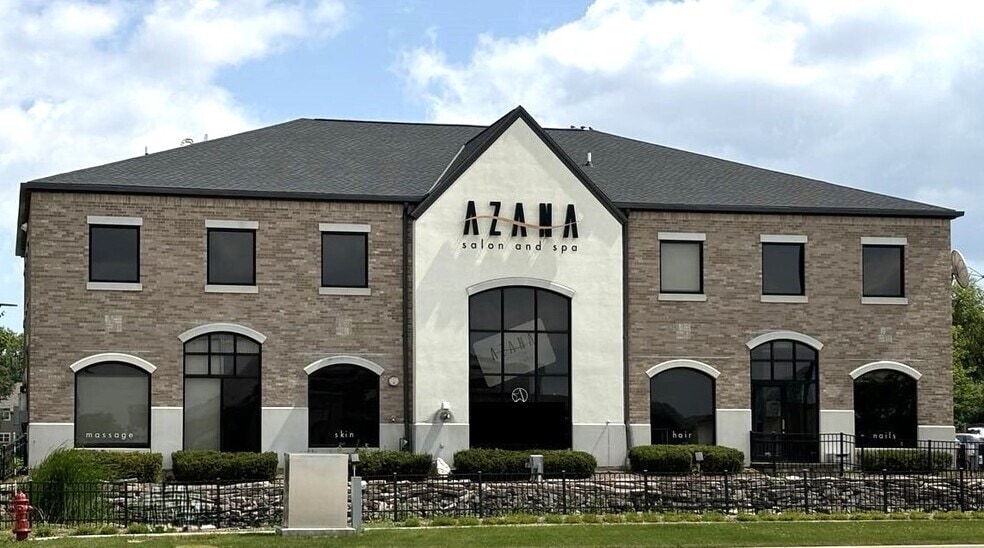 200 N Moorland Rd, Brookfield, WI for sale - Building Photo - Image 1 of 11