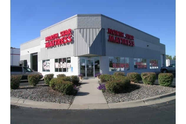 3795 Pinto Dr, Medina, MN for sale - Building Photo - Image 1 of 6