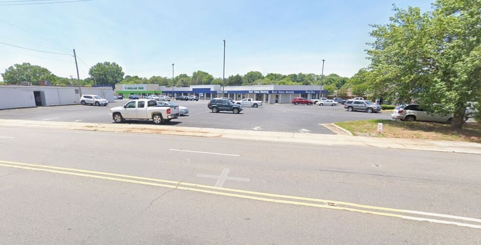 805 N Center St, Statesville, NC for lease - Building Photo - Image 2 of 5