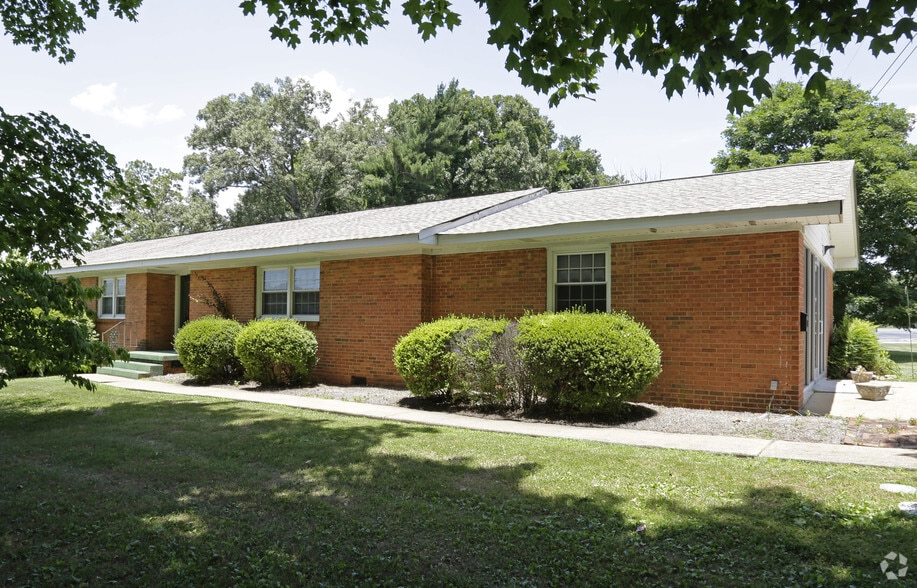 7741 E Brainerd Rd, Chattanooga, TN 37421