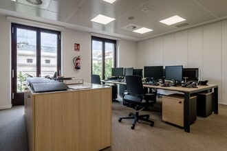Office in Madrid, Madrid for lease Interior Photo- Image 2 of 8