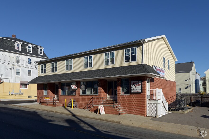 280284 Rodman St, Fall River, MA 02721