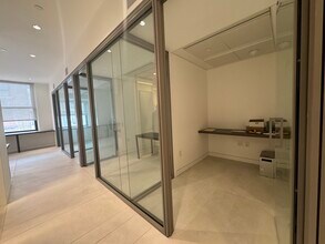 34-36 W 44th St, New York, NY for lease Interior Photo- Image 1 of 4