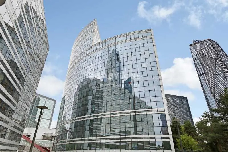 16 Rue Hoche, Puteaux for lease Building Photo- Image 1 of 10