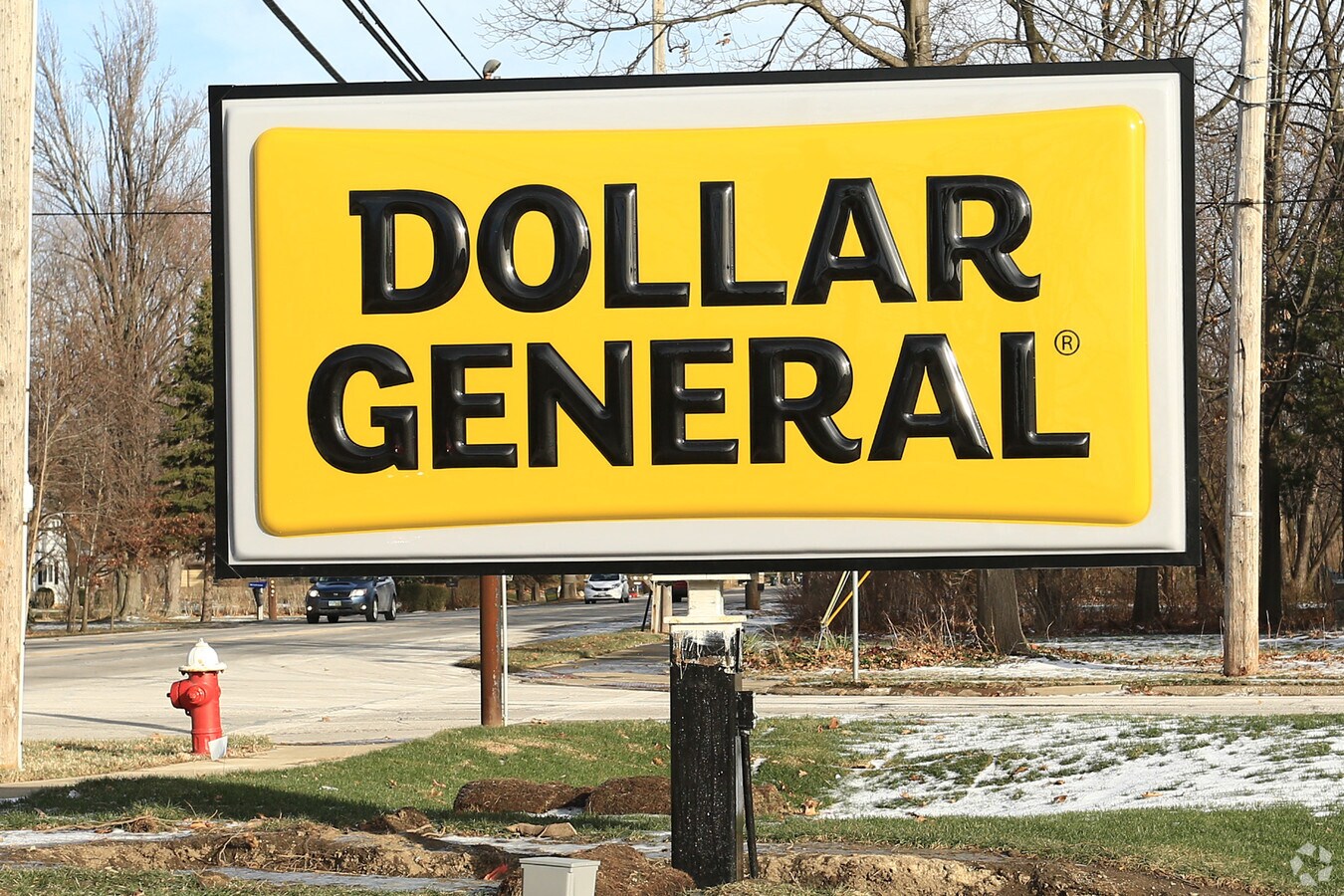 4672 E Lake Rd, Sheffield Lake, OH 44054