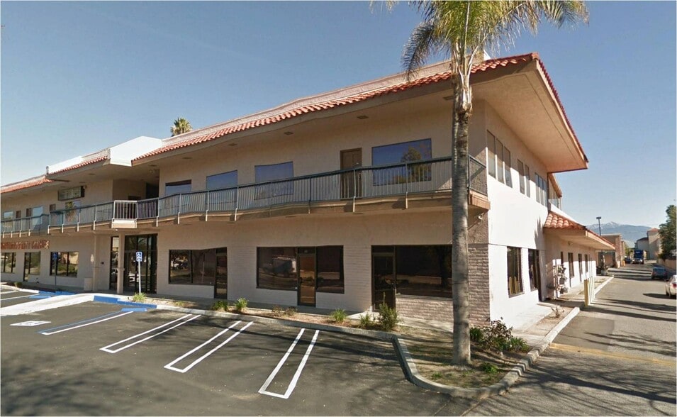 2627 W Florida Ave, Hemet, CA for lease - Building Photo - Image 3 of 23