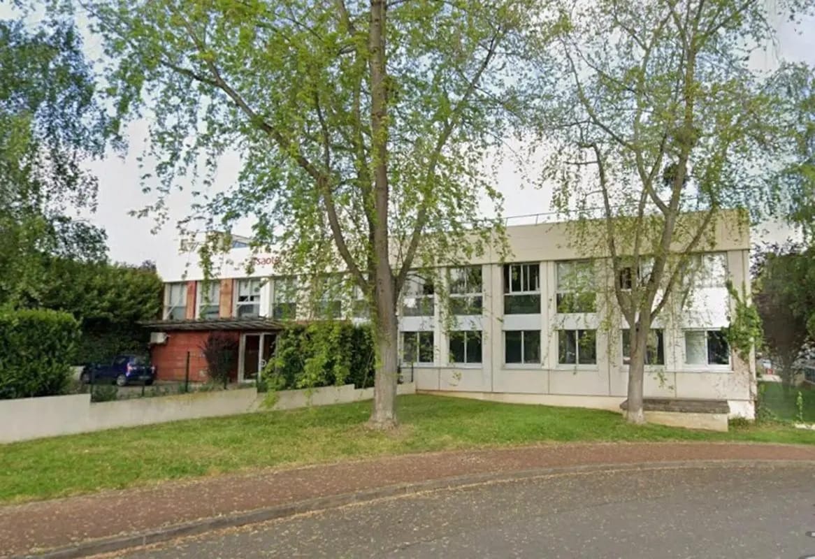 Flex in Saint-Germain-en-Laye for sale Building Photo- Image 1 of 20