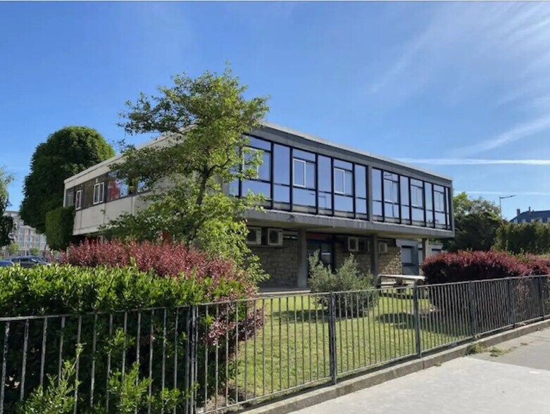 Office in Le Havre for lease - Building Photo - Image 1 of 9