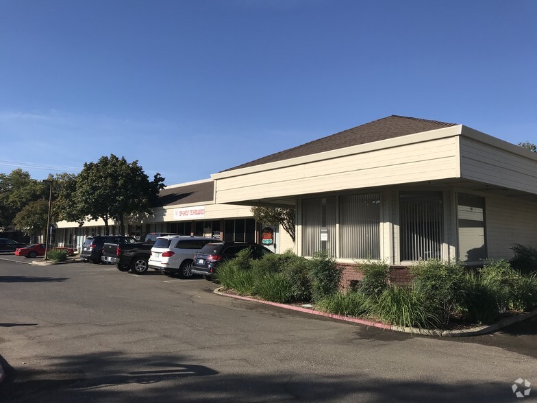 699 Washington Blvd, Roseville, CA for lease - Primary Photo - Image 2 of 3