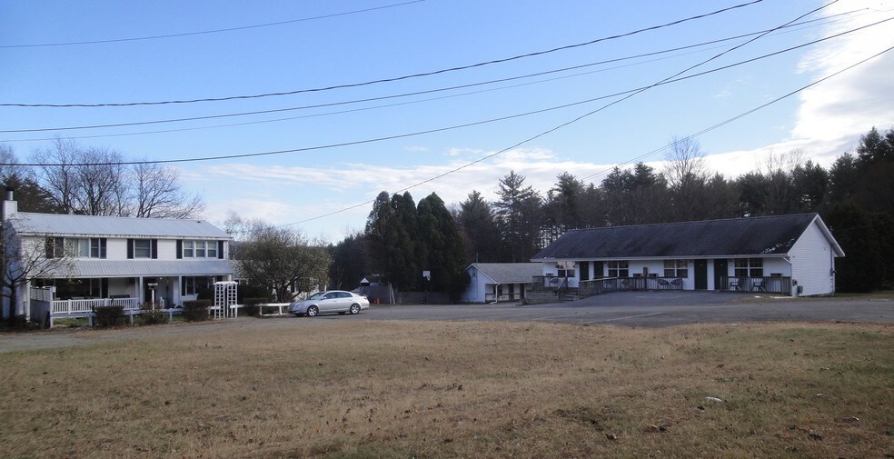 1370 US Route 9, Schroon Lake, NY for sale - Primary Photo - Image 1 of 1