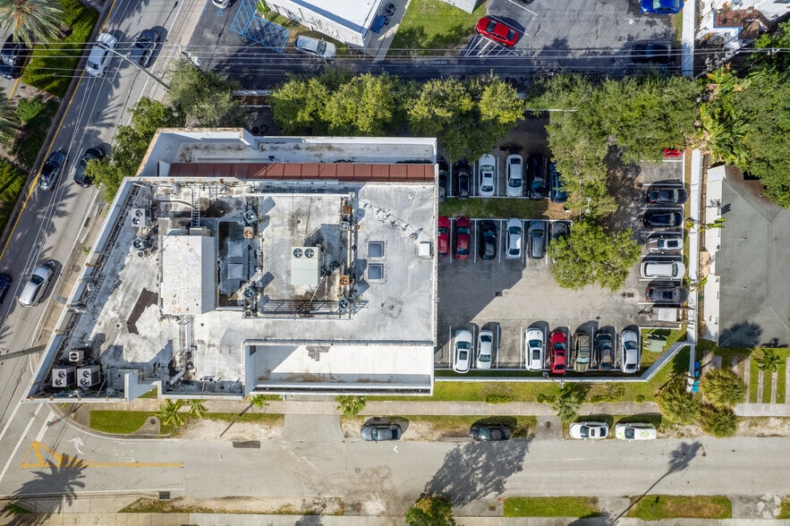 11077 Biscayne Blvd, North Miami, FL for lease - Building Photo - Image 2 of 2