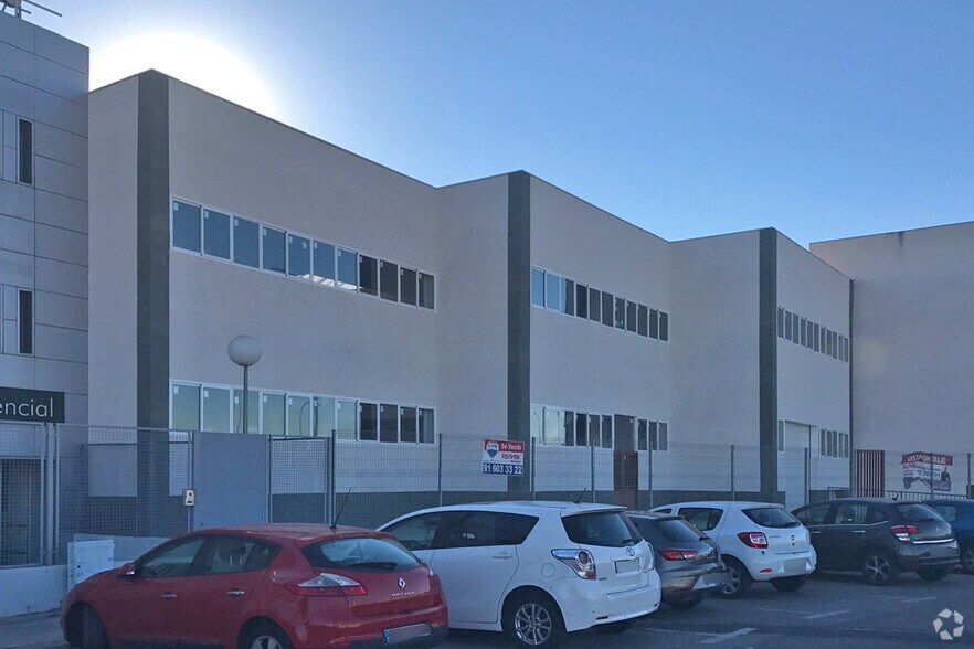 Avenida de la Reguera, 7, Móstoles, Madrid for sale - Building Photo - Image 2 of 3