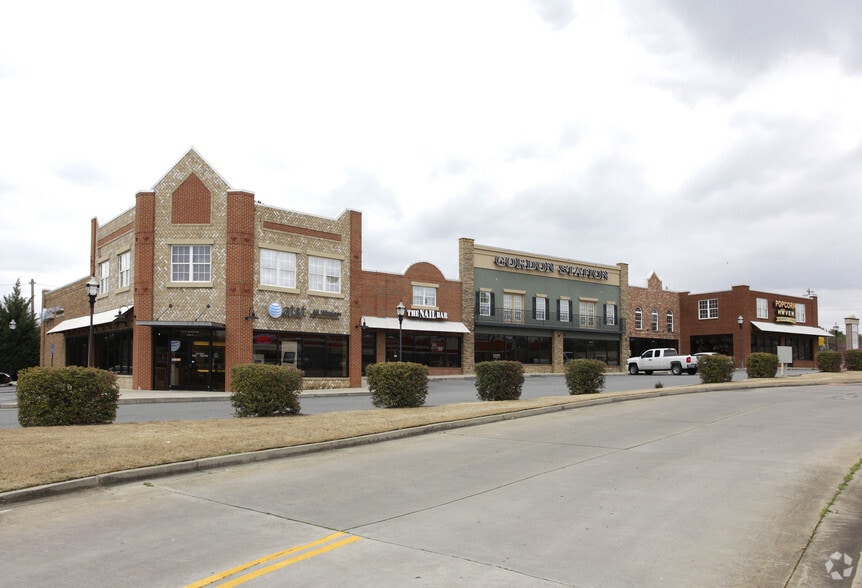 171 W Belmont Dr, Calhoun, GA for sale - Primary Photo - Image 1 of 1