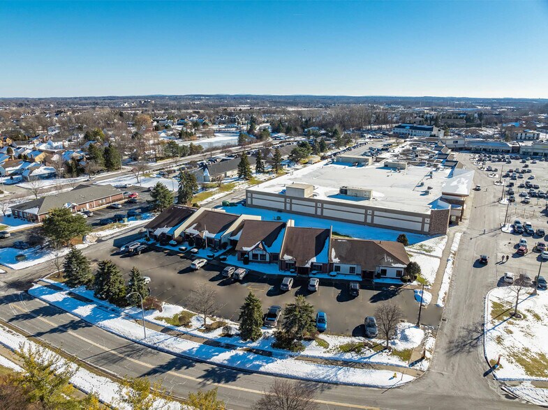 157 Rue de Ville Vl, Rochester, NY for sale - Building Photo - Image 1 of 1