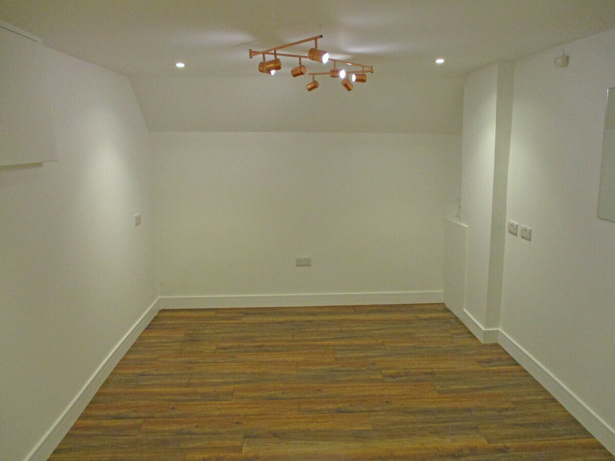 10 Beeches Rd, Crowborough for lease Interior Photo- Image 1 of 2