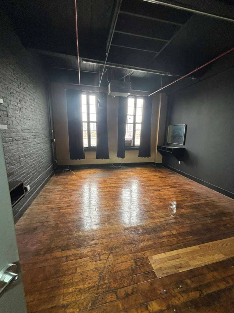 432 Austin Pl, Bronx, NY for lease Interior Photo- Image 1 of 2