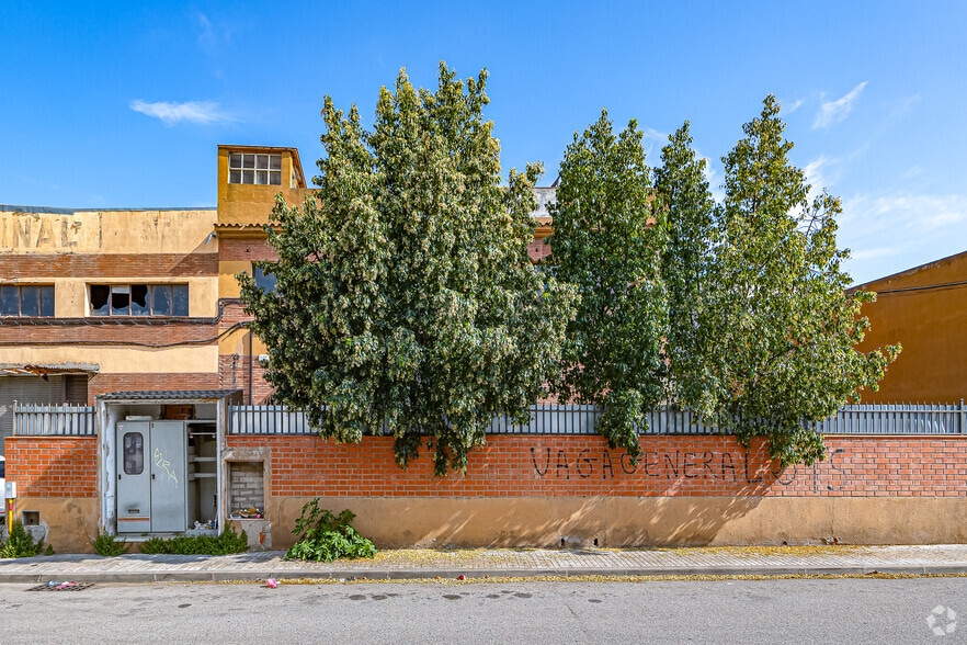 Industrial in Sant Andreu de la Barca, Barcelona for sale - Building Photo - Image 3 of 18