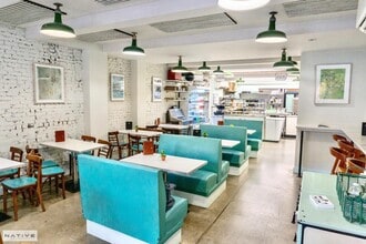 160 Huron St, Brooklyn, NY for lease Interior Photo- Image 1 of 13