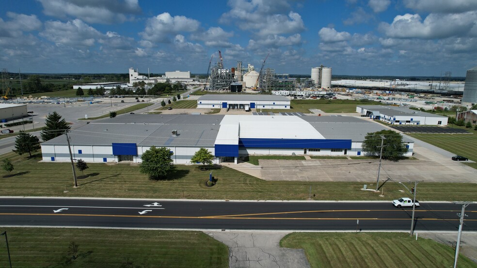 821-855 S Vandemark Rd, Sidney, OH for lease - Building Photo - Image 2 of 4