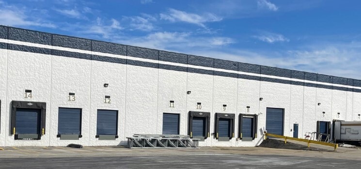 4000-4024 Precision Dr, Cincinnati, OH for sale Building Photo- Image 1 of 36